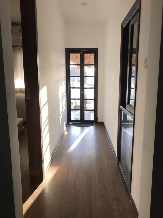 La Sen_Thu An_Phong Don Co Cua So Nhin Ra Ban Cong Appartement Thon An Hoa Buitenkant foto